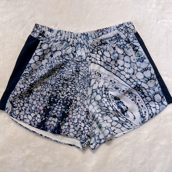 ASKARI Top and Short Set Size XS - Picture 13 of 17